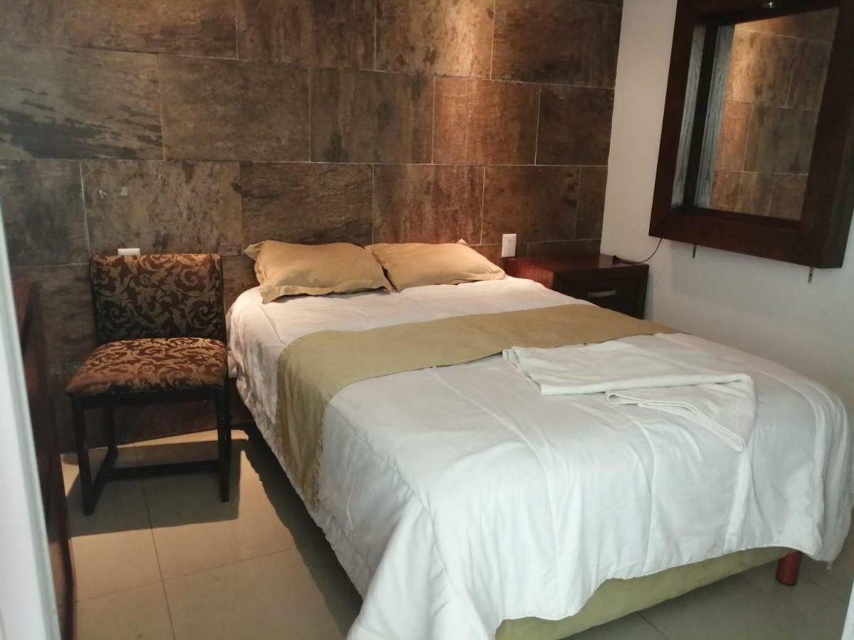 Pule Pule Hostal Boutique Guadalajara Exterior photo